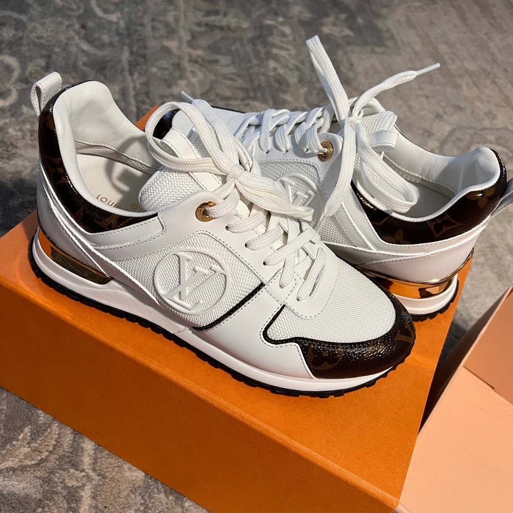 RUN AWAY SNEAKER Size 5.5 Louis Vuitton
